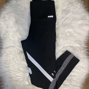 Victoria Secret Pink black workout leggings 🤍